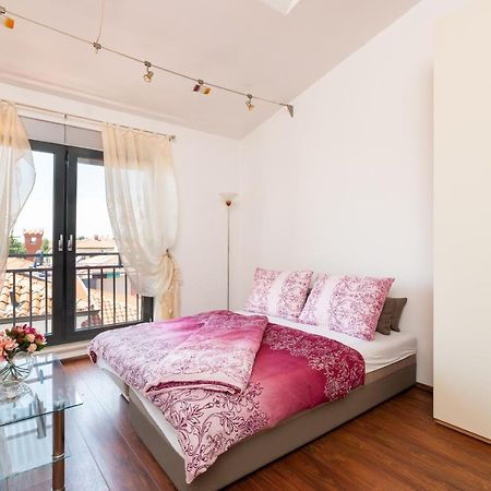 אומאג Seaview Studio מראה חיצוני תמונה