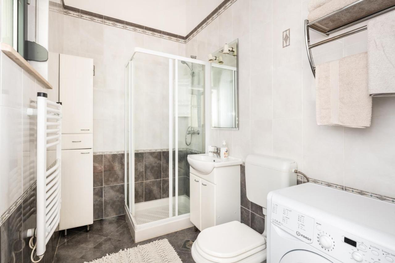 אומאג Seaview Studio מראה חיצוני תמונה