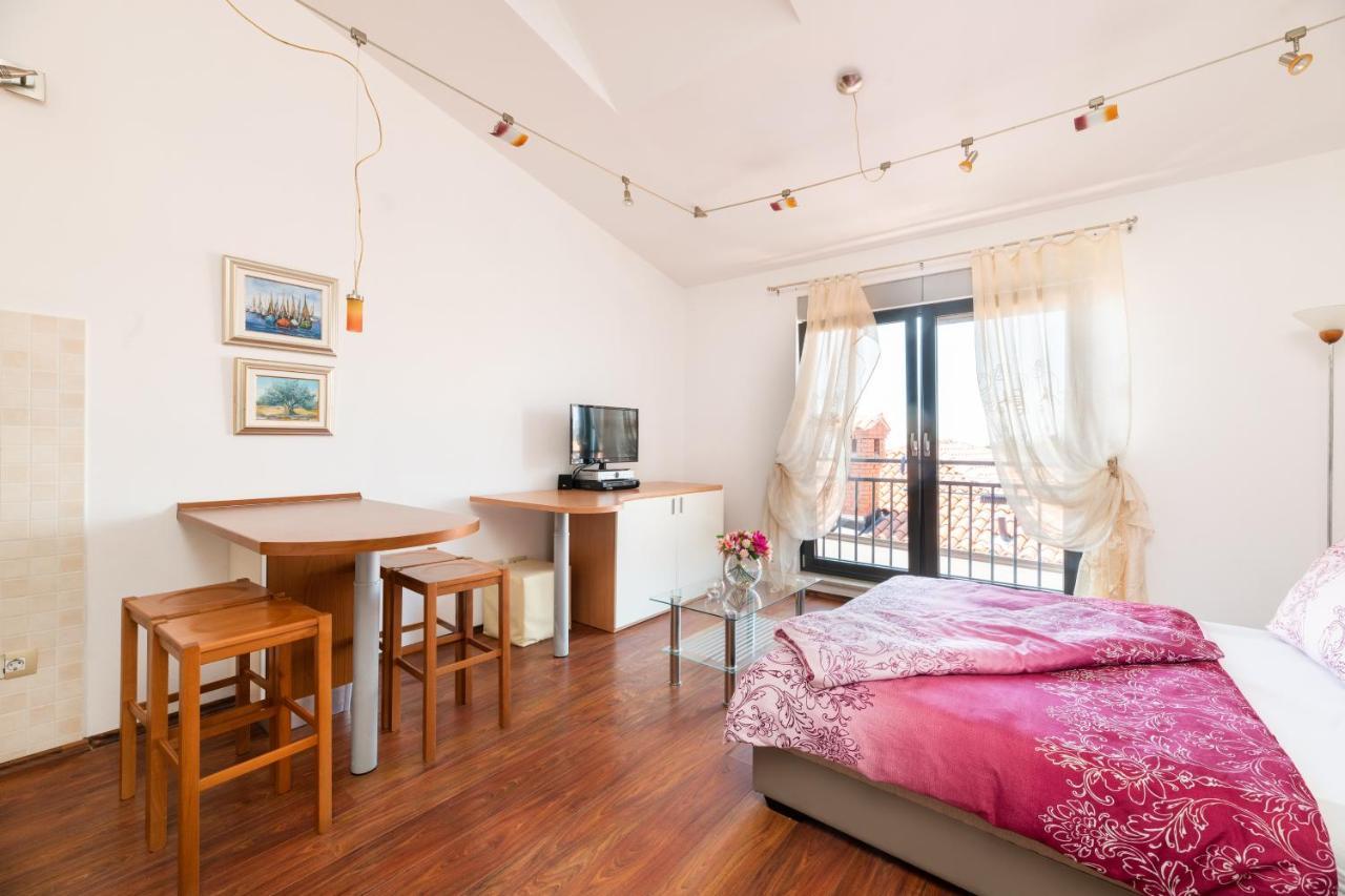אומאג Seaview Studio מראה חיצוני תמונה